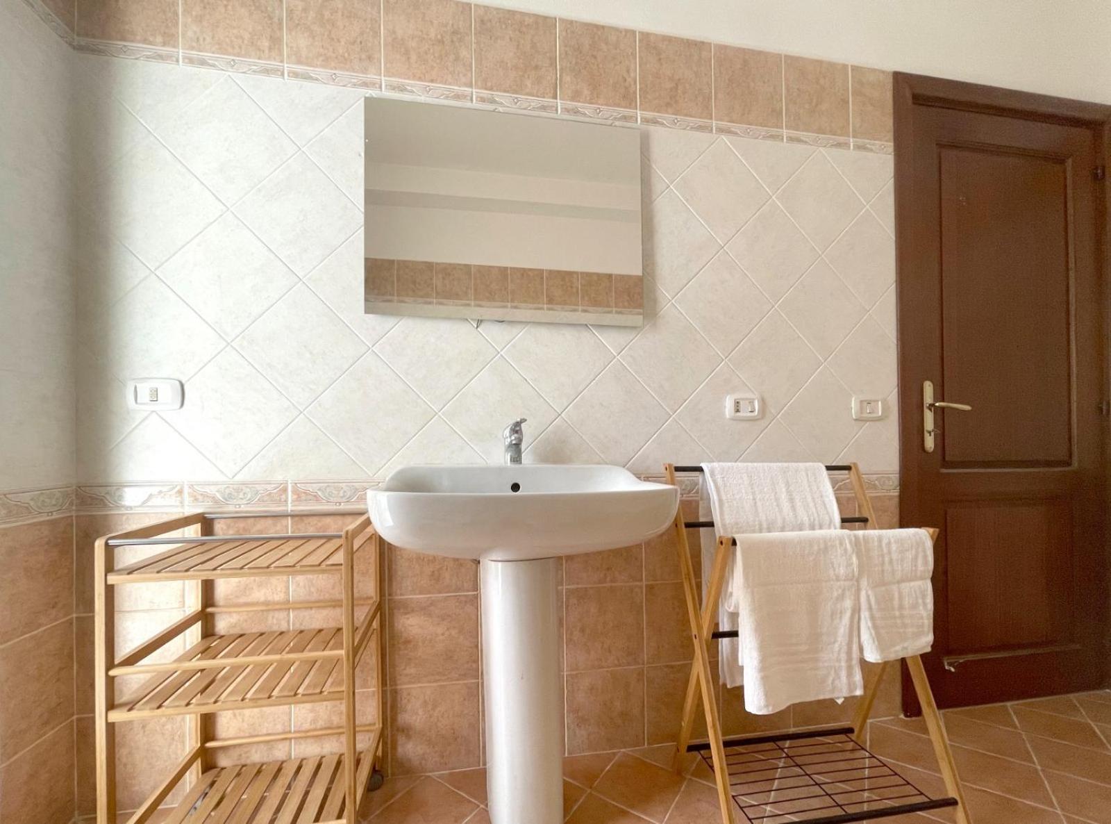 Cocteau House Apartment Олбия Екстериор снимка
